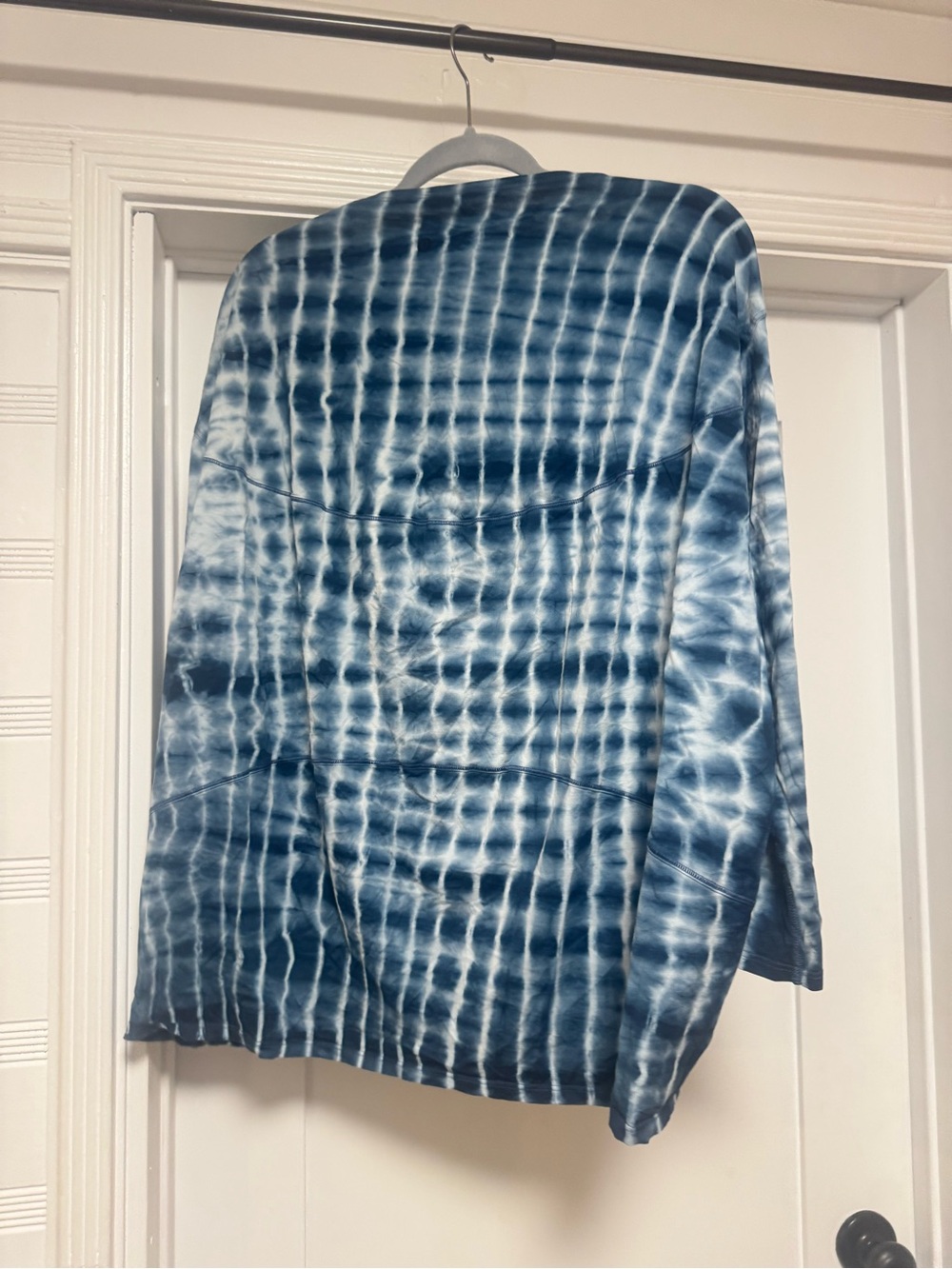 Set of 3 lululemon Back In Action shirts - Picture 7 of 14